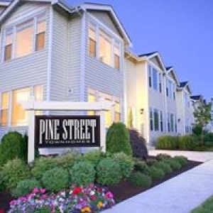Pine St Townhomes